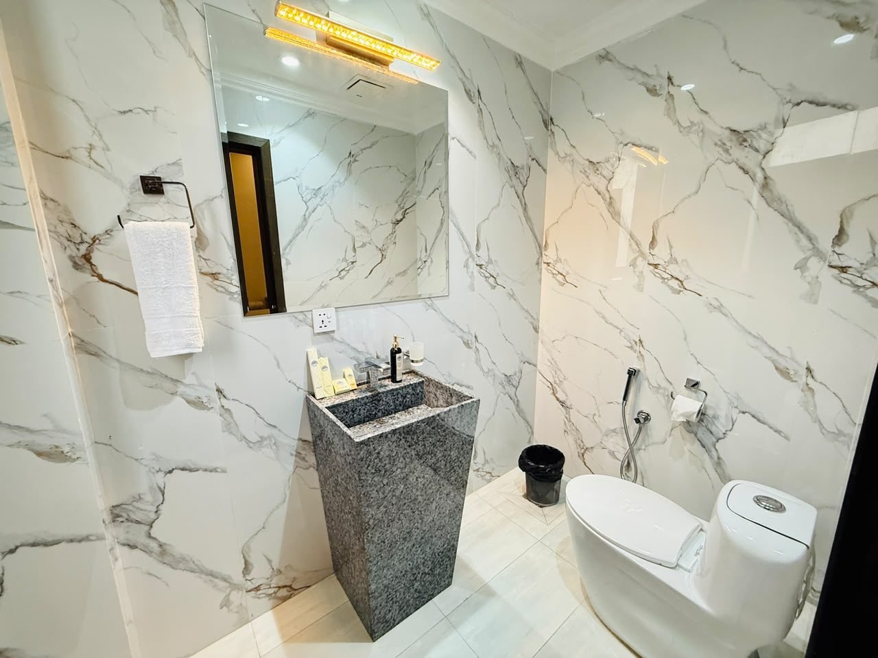 Executive Suite — interior